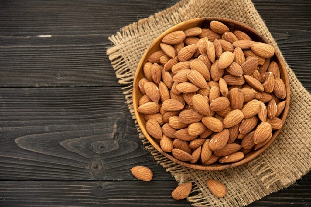 Almonds In Keto Diet: How To Use Almonds In Ketogenic Diet? | Bariatric