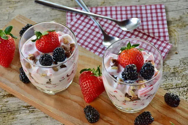 how to sweeten greek yogurt