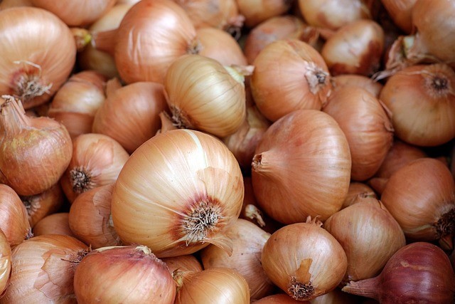 onions, vegetables, white onions
