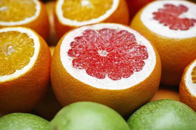 Fruits and Carb Count: Net Carbs in an Orange